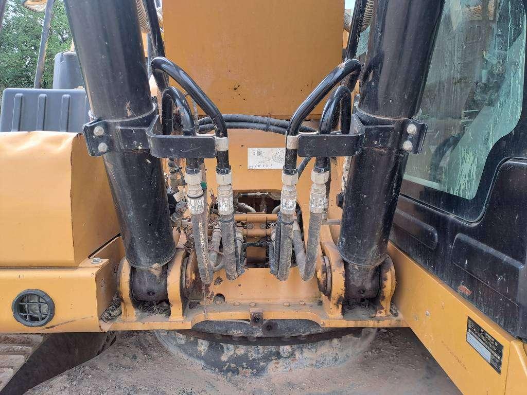 Caterpillar 320 Photo 9