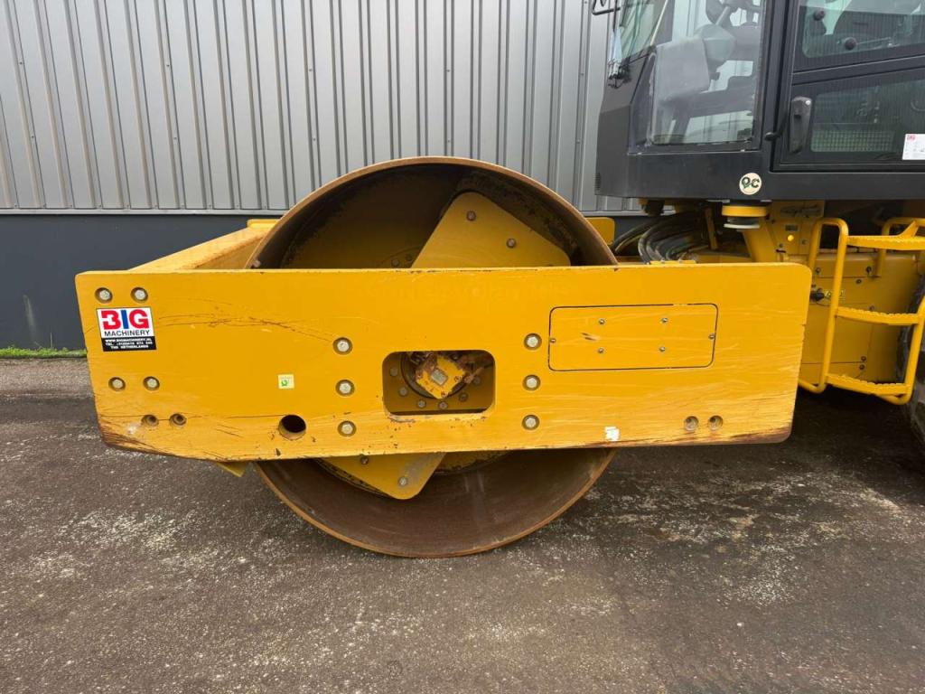 Caterpillar CS64B Photo 9