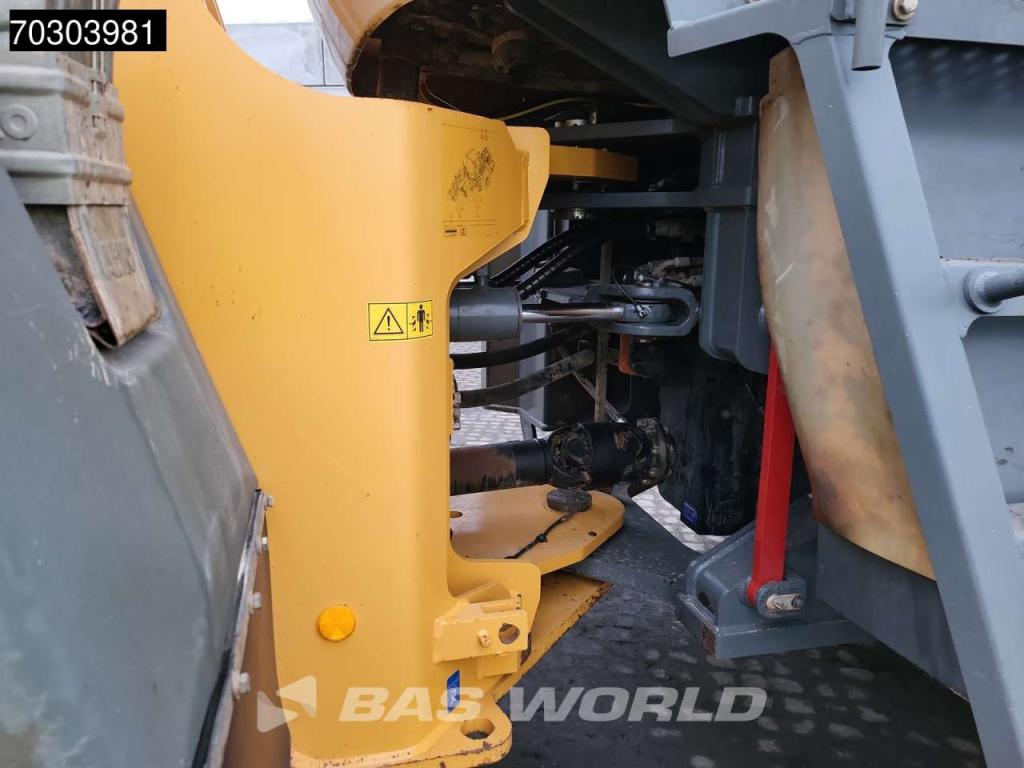 Liebherr L576 Photo 14