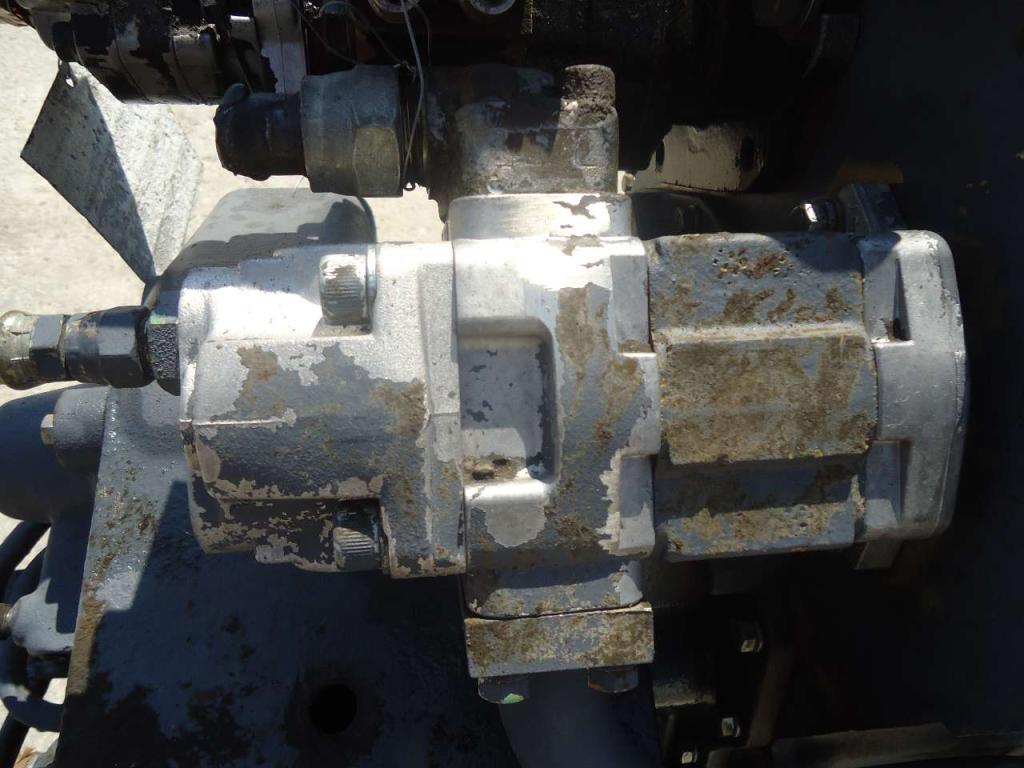 Transmission hydraulic pump for Fiat Hitachi W130 Photo 1