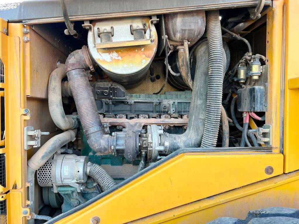 Volvo L110E German Machine / Well Maintained Photo 17