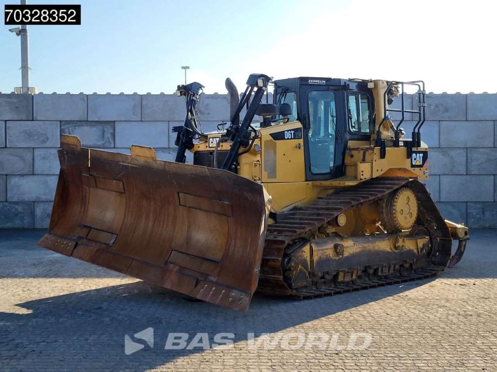 Caterpillar D6 T XW 3M Wide - Ripper Photo 3