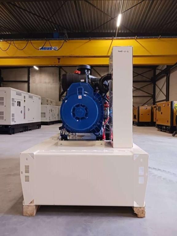 FG Wilson P110-3 - 110 kVA Open Genset - DPX-16008-O Photo 13