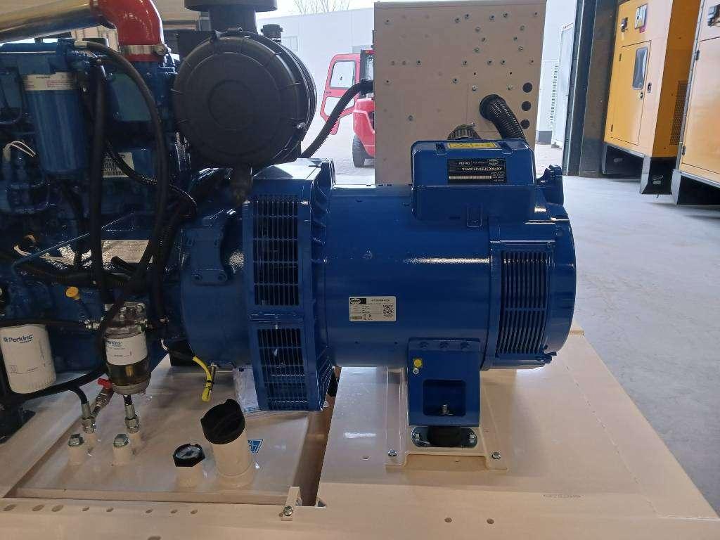 FG Wilson P110-3 - 110 kVA Open Genset - DPX-16008-O Photo 14