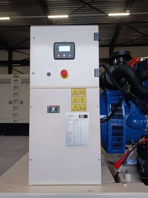 FG Wilson P110-3 - 110 kVA Open Genset - DPX-16008-O Photo 18