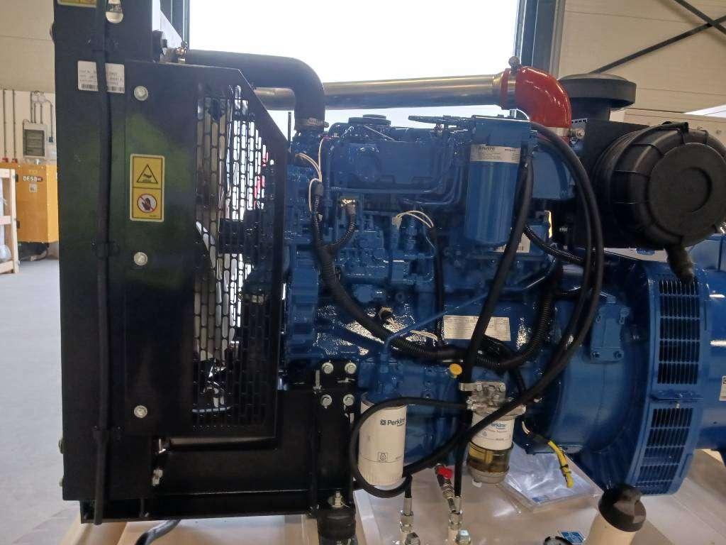FG Wilson P110-3 - 110 kVA Open Genset - DPX-16008-O Photo 8