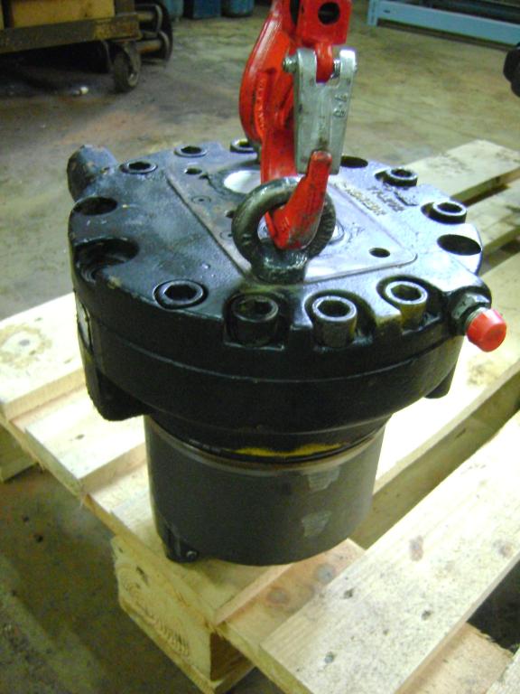 Track motor for Caterpillar 320 N Photo 1