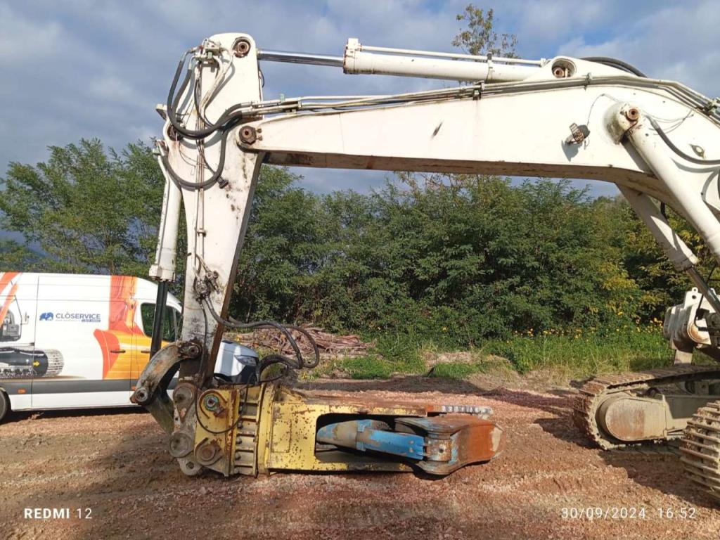 Liebherr R954B HD Photo 2