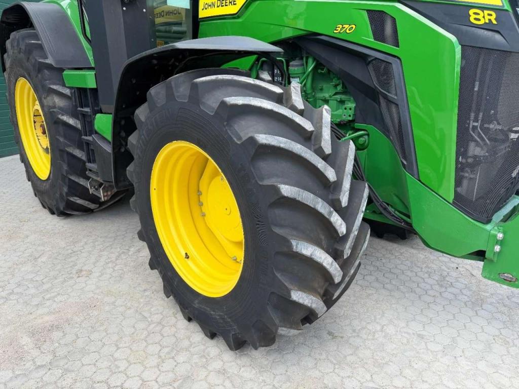 John Deere 8R 370 Photo 11
