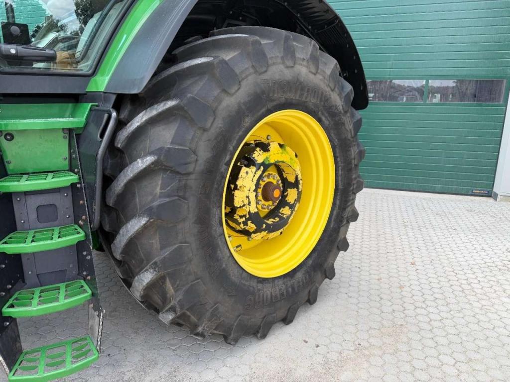 John Deere 8R 370 Photo 9