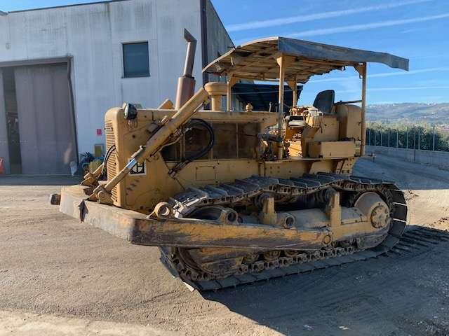 Caterpillar D6C Photo 1