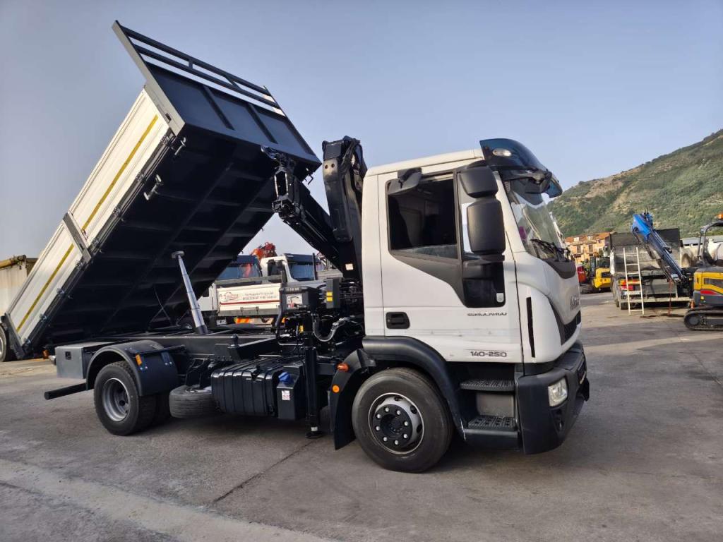 Iveco EUROCARGO 140-250 Photo 20