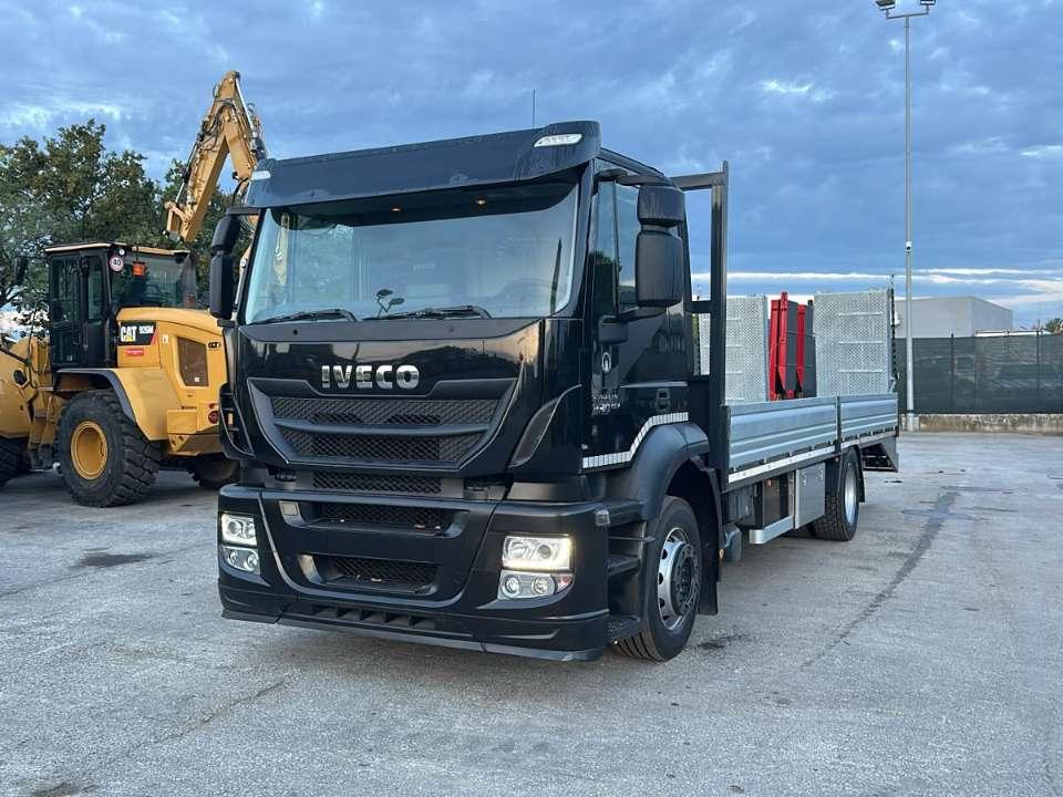 Iveco Stralis 330 Photo 2