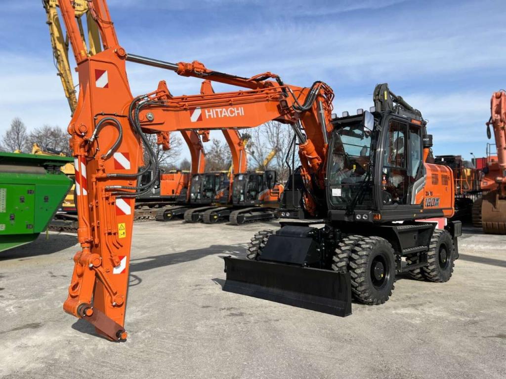 ポチタ Hitachi ZX180W-7 - Wheel excavator for sale in Cuneo by Massucco T
