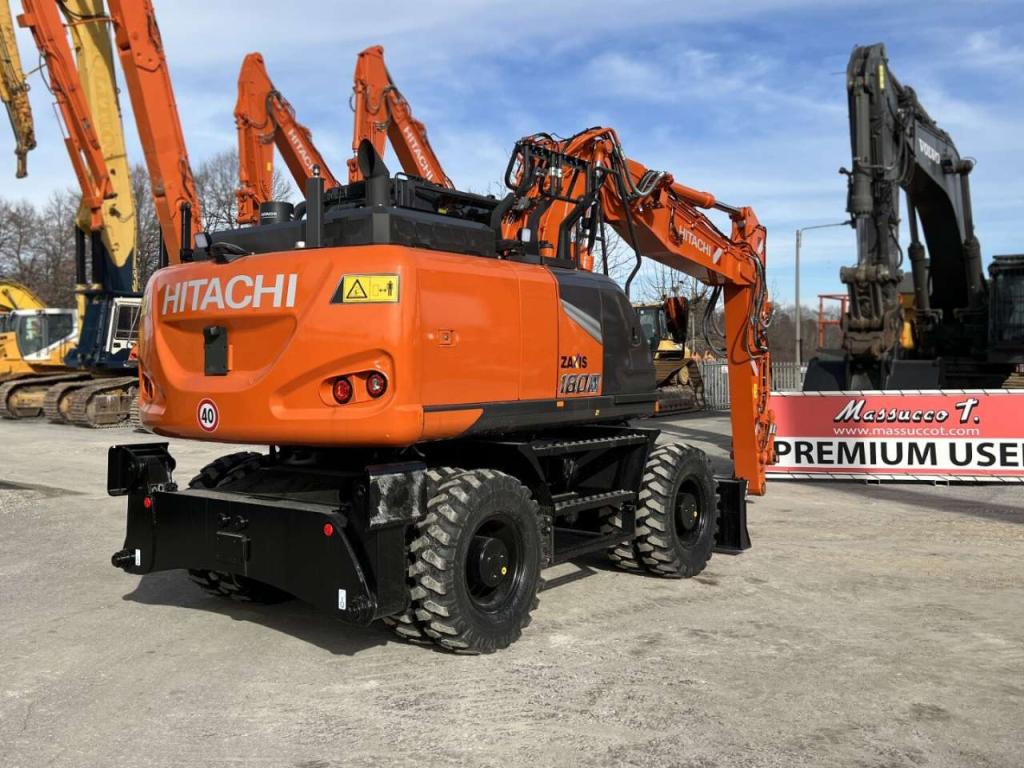 Hitachi ZX180W-7 - Wheel excavator for sale in Cuneo by Massucco T