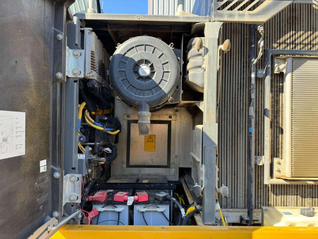 Liebherr R926NLC Photo 22