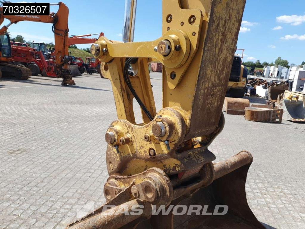 Caterpillar 320 07B Photo 16