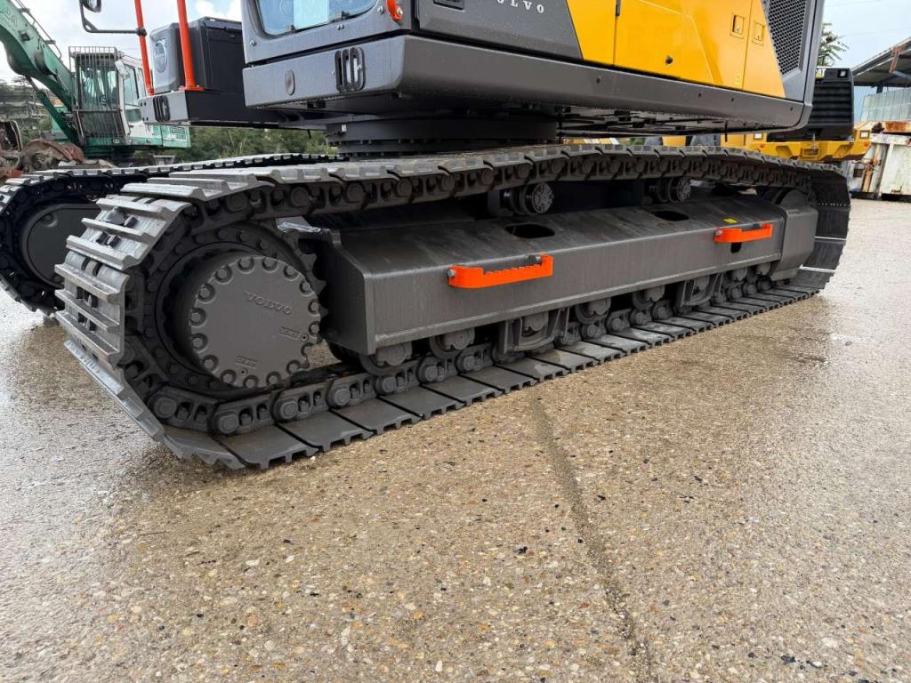 Volvo EC230F-LR Photo 9