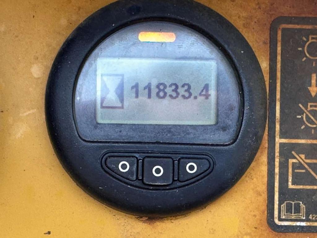 Caterpillar D6 LGP Photo 12