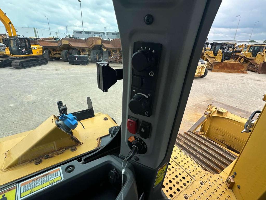 Caterpillar D6 LGP Photo 26