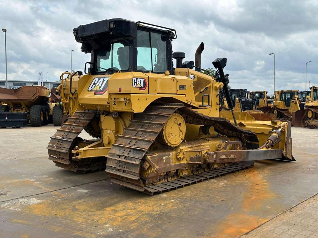 Caterpillar D6 LGP Photo 5