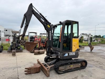 Volvo ECR25D sold by Gruppo Movimento Terra Srl
