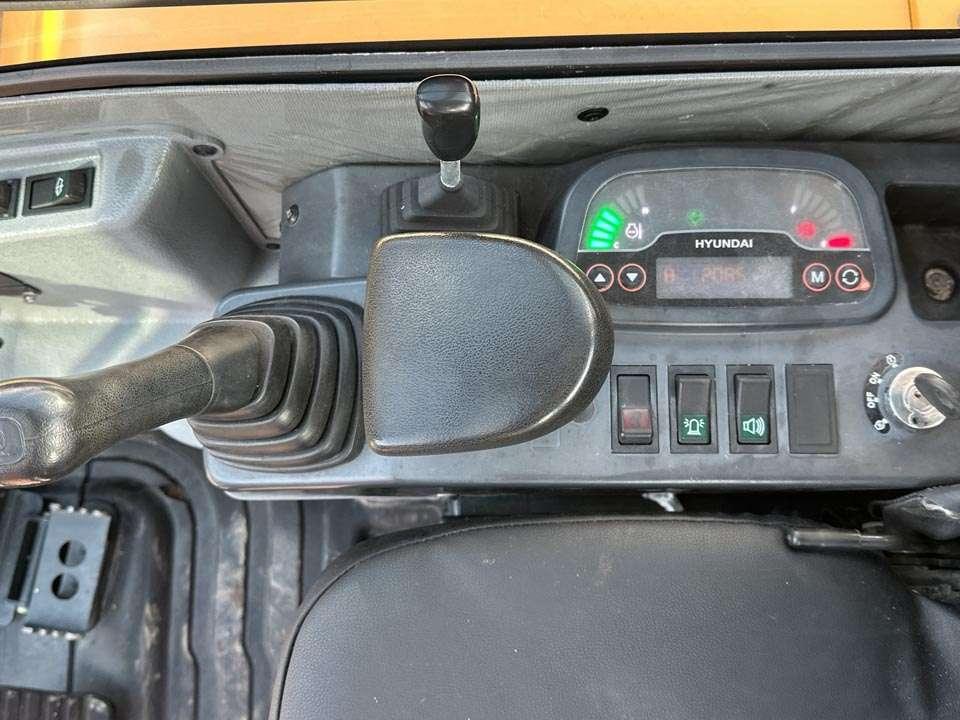 Hyundai ROBEX 35Z-9 Photo 15