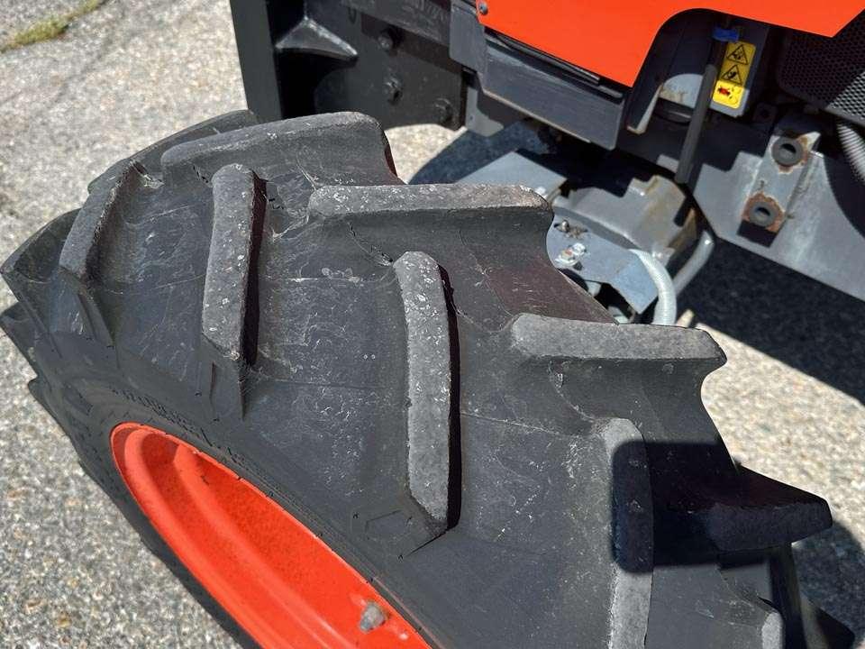Kubota M8540 4x4 Photo 7