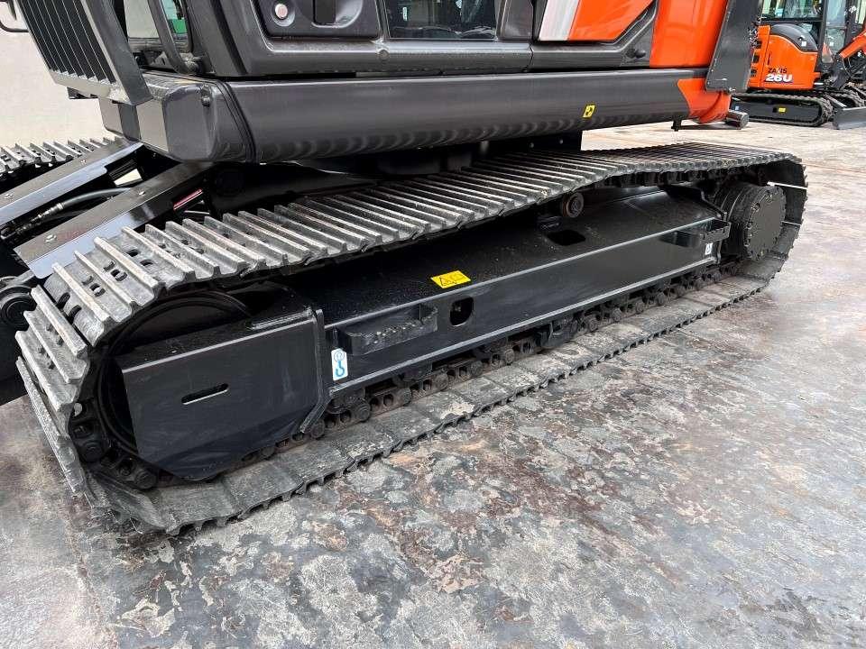 Hitachi ZX135US-7 Photo 5