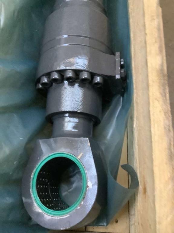 Lifting piston for Case WX168 Photo 2