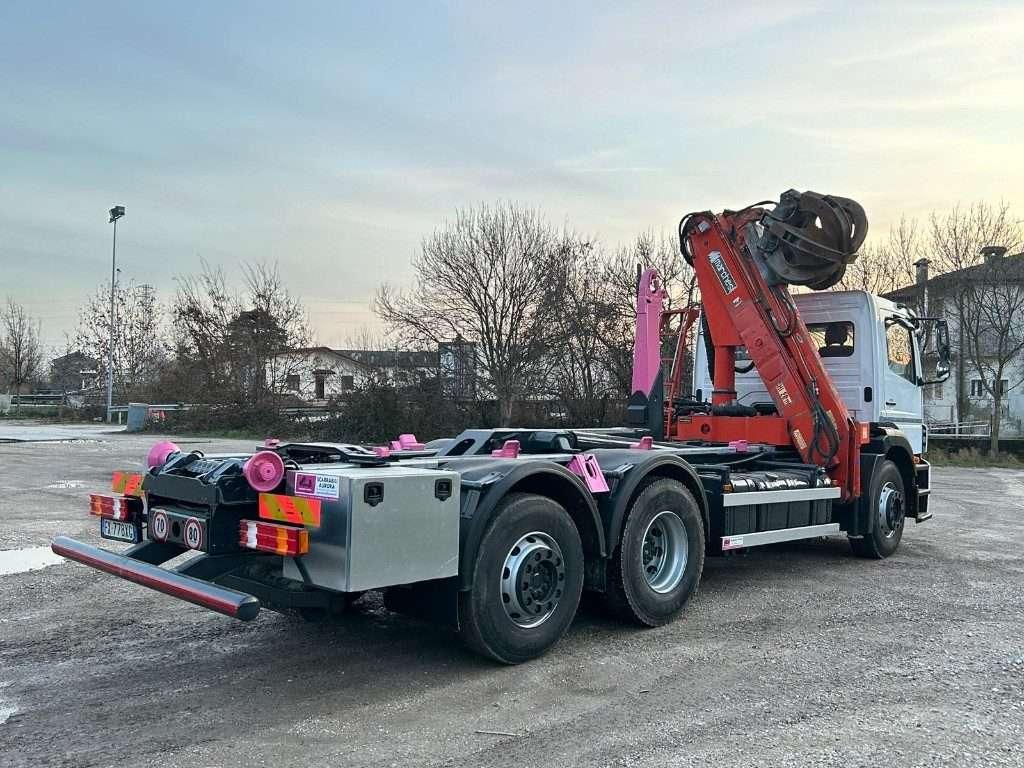 Mercedes-Benz AXOR 2533 Photo 7