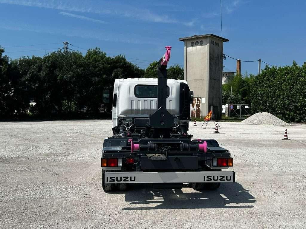 Isuzu P75 NUOVO SCARRABILE Photo 4
