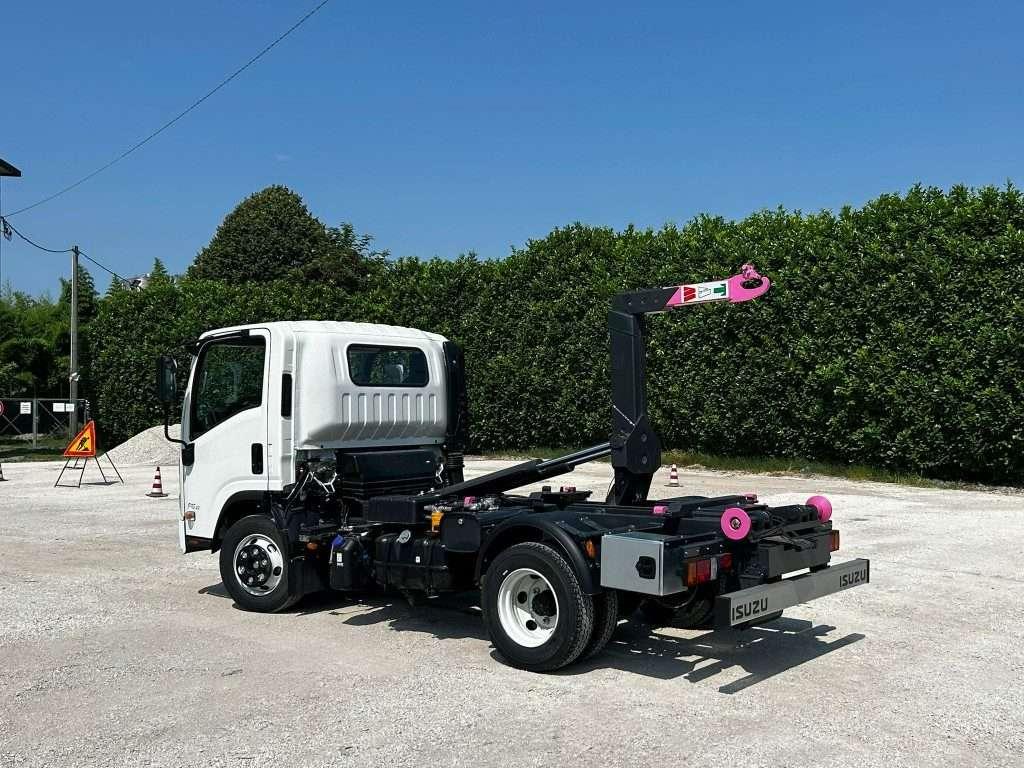 Isuzu P75 NUOVO SCARRABILE Photo 5