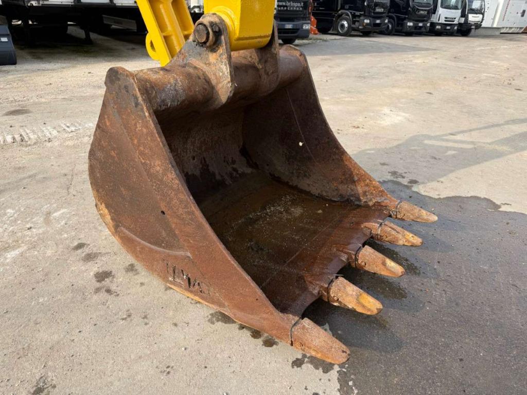 Komatsu PC210 NLC-11 Photo 10