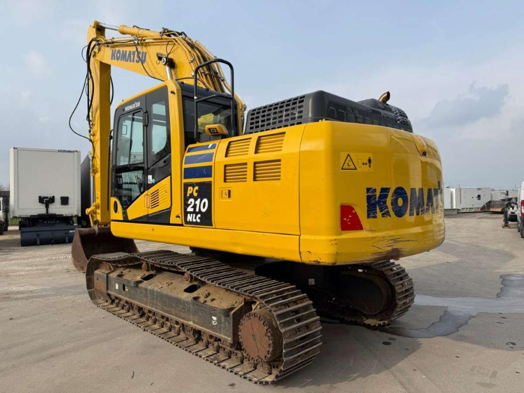 Komatsu PC210 NLC-11 Photo 3