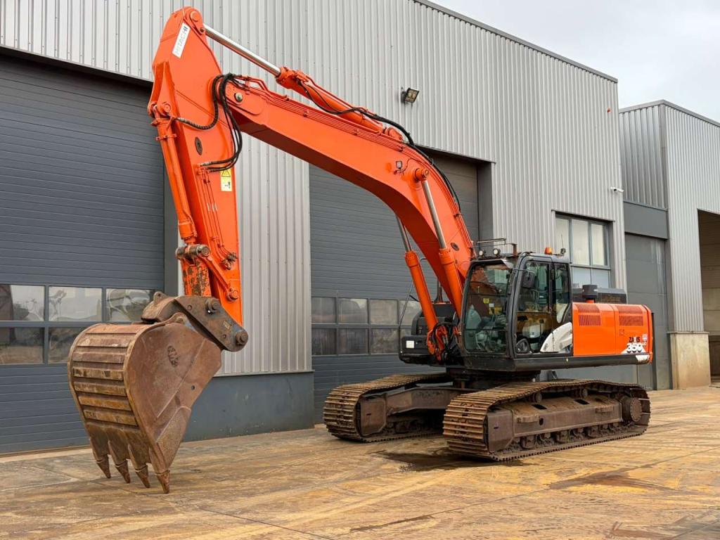 Hitachi ZX350LC-6 Photo 2
