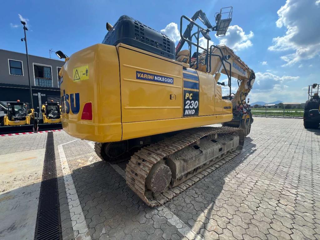 Komatsu PC230NHD-11E0 Photo 6