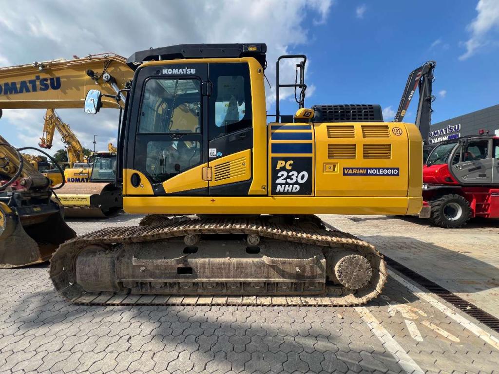 Komatsu PC230NHD-11E0 Photo 9