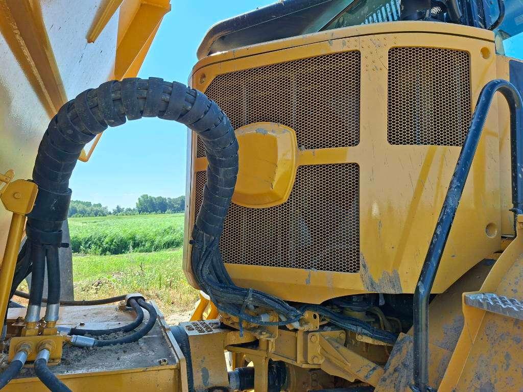 Caterpillar 725C2 Photo 15