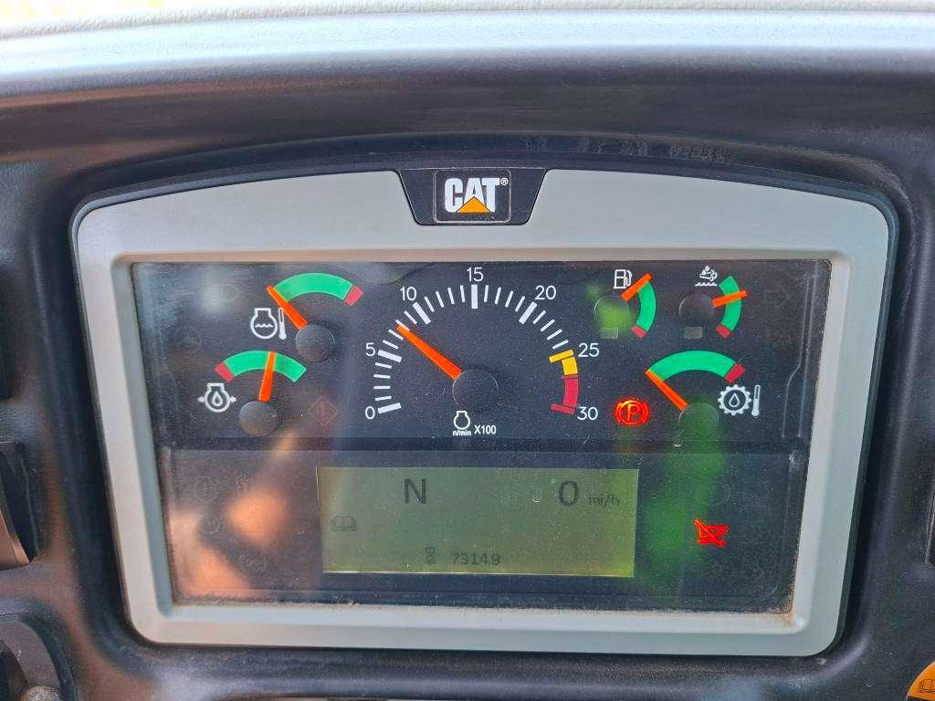 Caterpillar 725C2 Photo 19