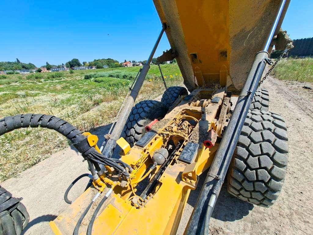 Caterpillar 725C2 Photo 21
