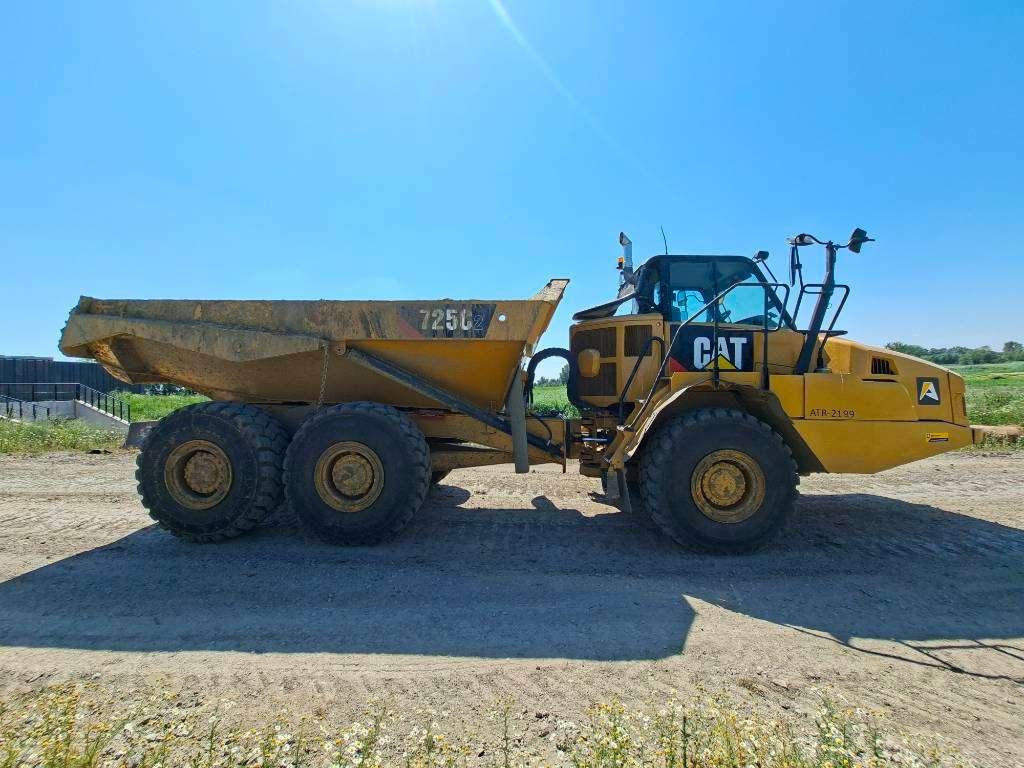 Caterpillar 725C2 Photo 4