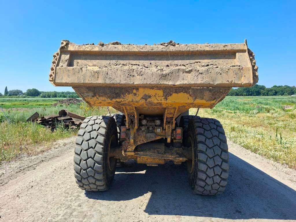 Caterpillar 725C2 Photo 6
