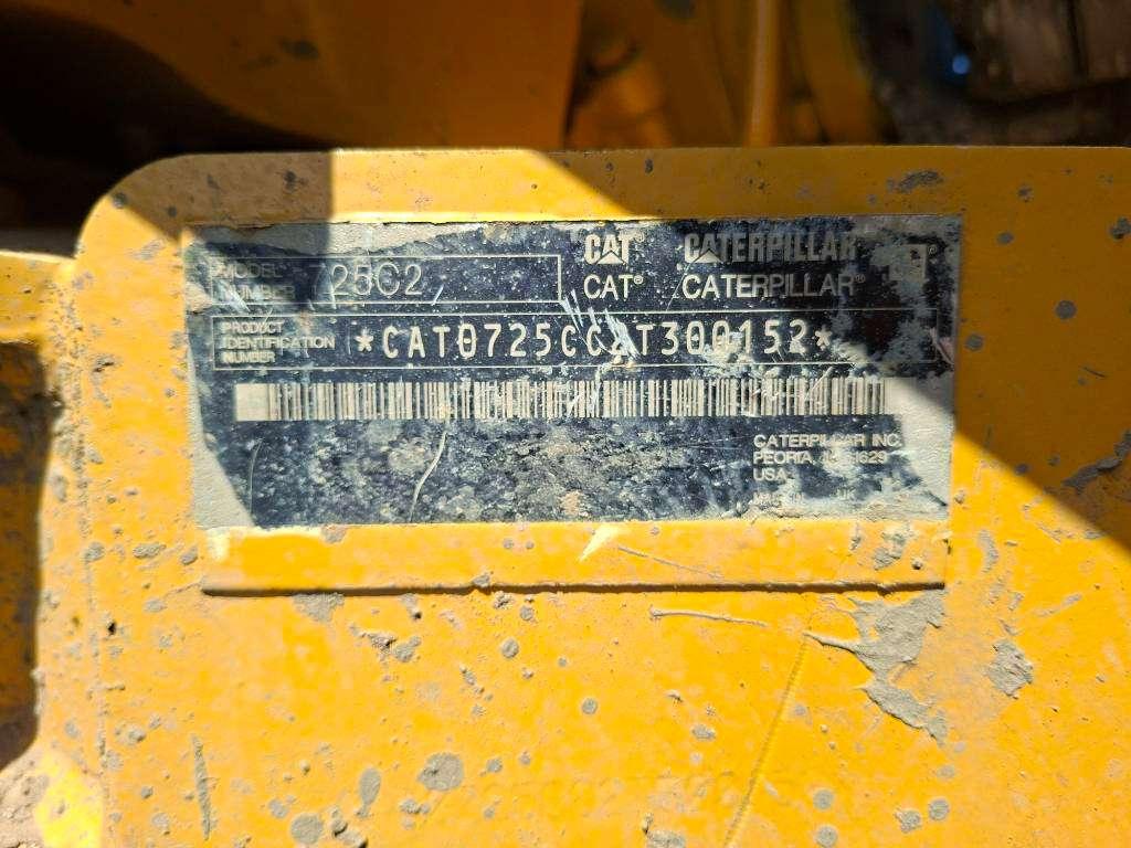 Caterpillar 725C2 Photo 8