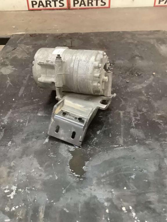 Air conditioning compressor for Volvo FH16 550 6x4 Photo 1