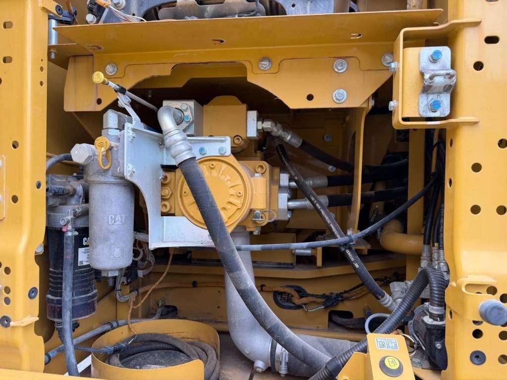 Caterpillar 330 07B Photo 13