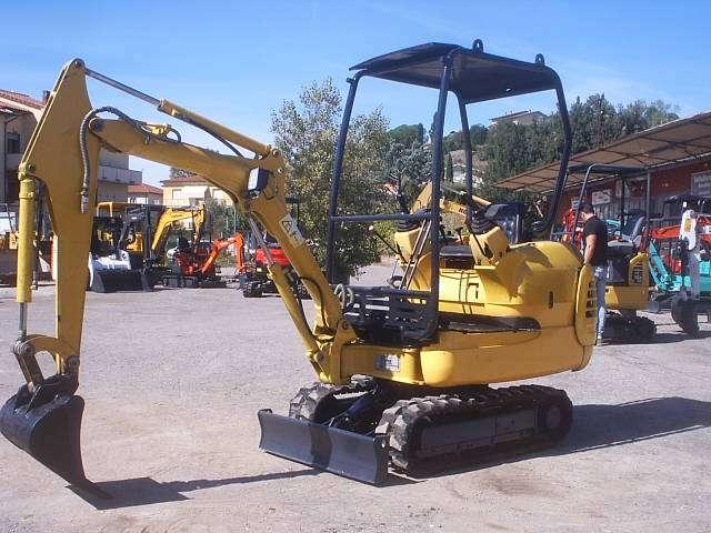 Komatsu PC12 R Photo 1