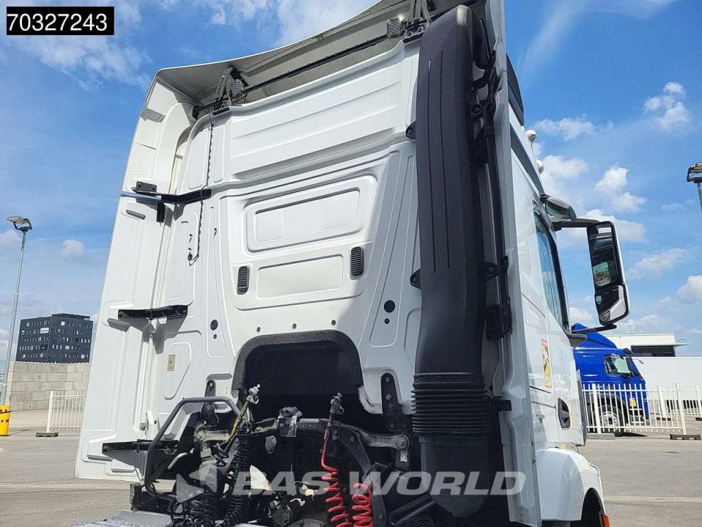 Mercedes-Benz Actros 1842 4X2 StreamSpace Retarder 70% Tyres Photo 11
