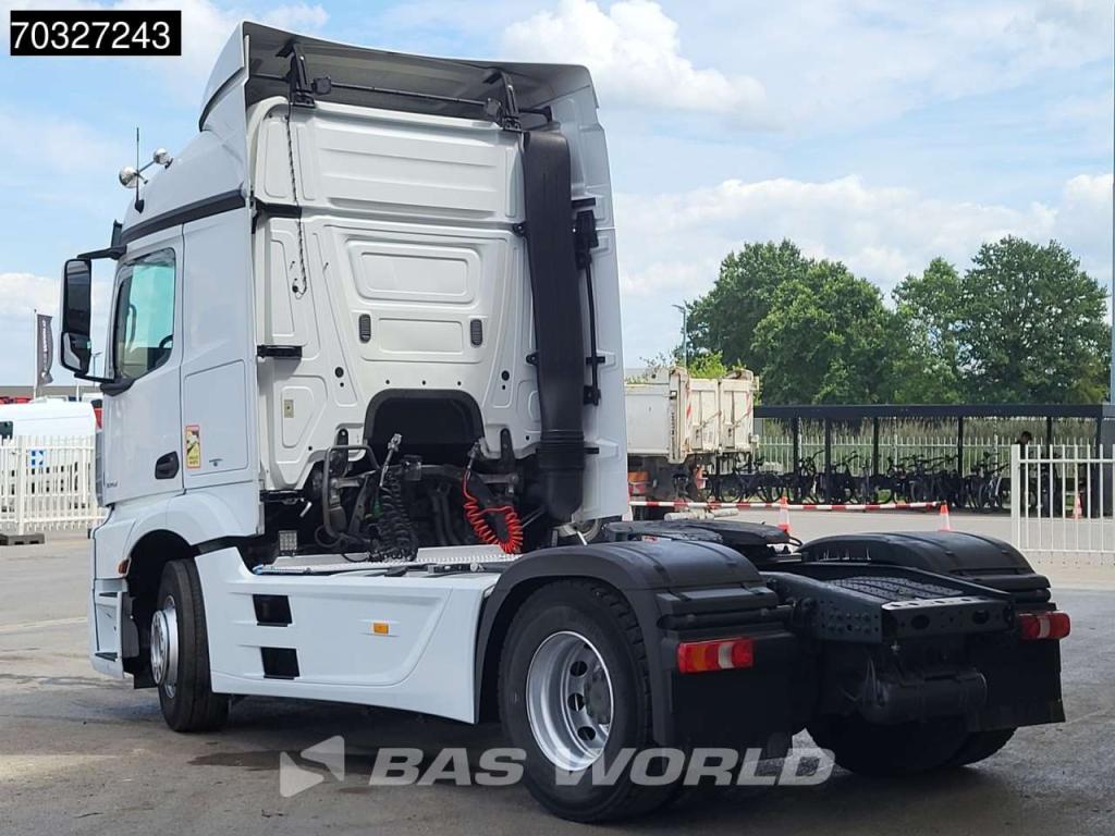 Mercedes-Benz Actros 1842 4X2 StreamSpace Retarder 70% Tyres Photo 2
