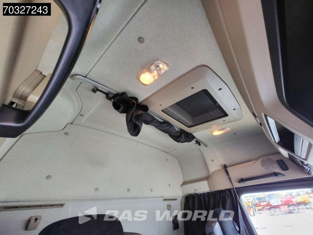 Mercedes-Benz Actros 1842 4X2 StreamSpace Retarder 70% Tyres Photo 26